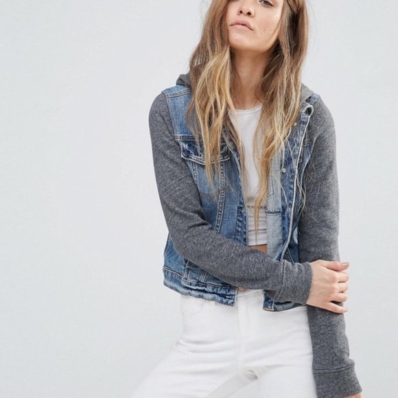 SOLD Host Pick<3 Hollister Denim Sweatshirt Jacket - Picture 3 of 12
